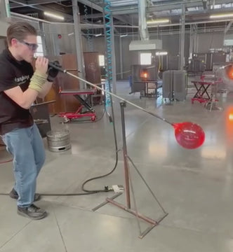 glassblowing video of how shards is made.